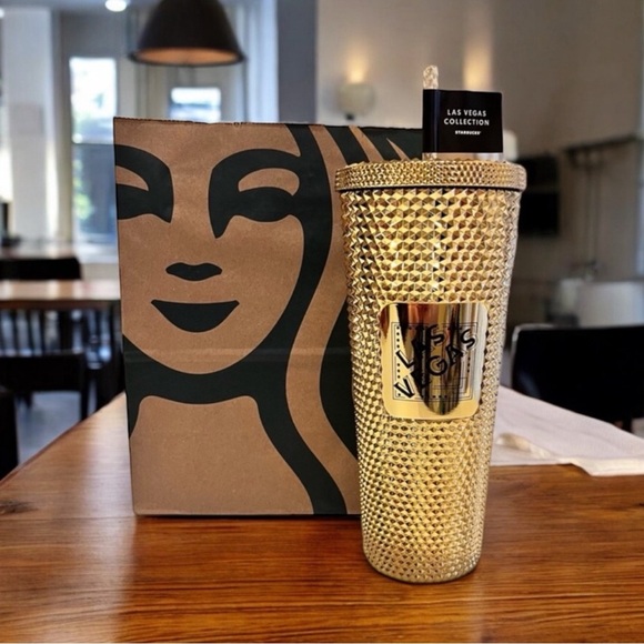 Las Vegas Golden Venti coffee cup You can only get this in Vegas baby! Lucky cup - Picture 6 of 16